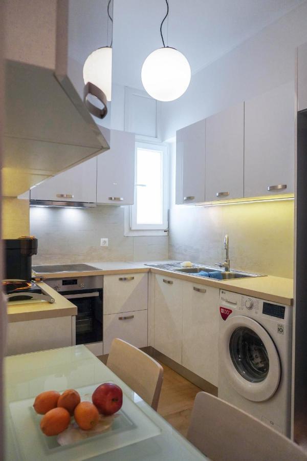 Konstantinos Stylish Brand New Apt In The Heart Of Atena Exterior foto